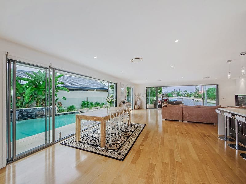 12 Balmoral Avenue, SORRENTO QLD 4217, Sorrento - Thumbnail 4