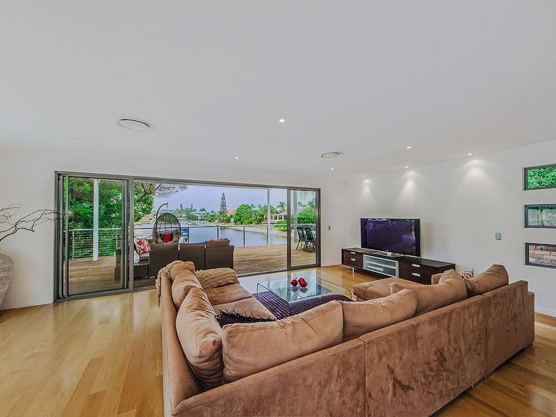 12 Balmoral Avenue, SORRENTO QLD 4217, Sorrento - Thumbnail 7