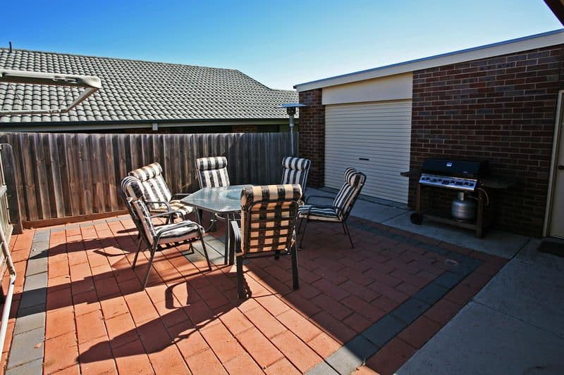 1 Cabernet Court, WAURN PONDS VIC 3216, Waurn Ponds - Thumbnail 8