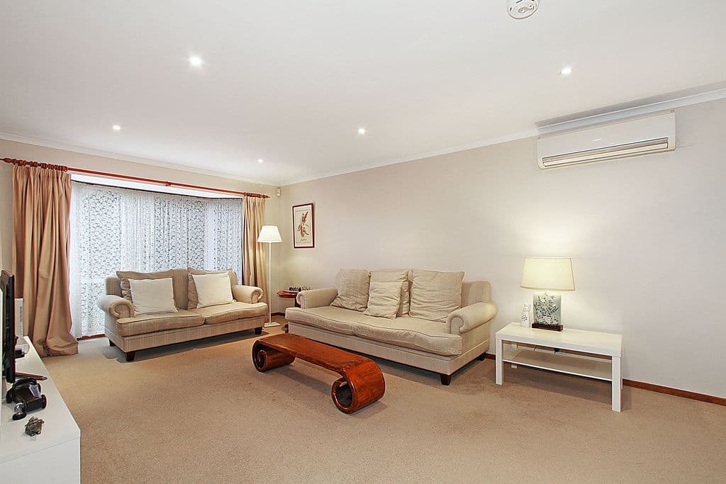 35 Cornelius Drive, Wantirna South VIC 3152, Wantirna South - Thumbnail 2