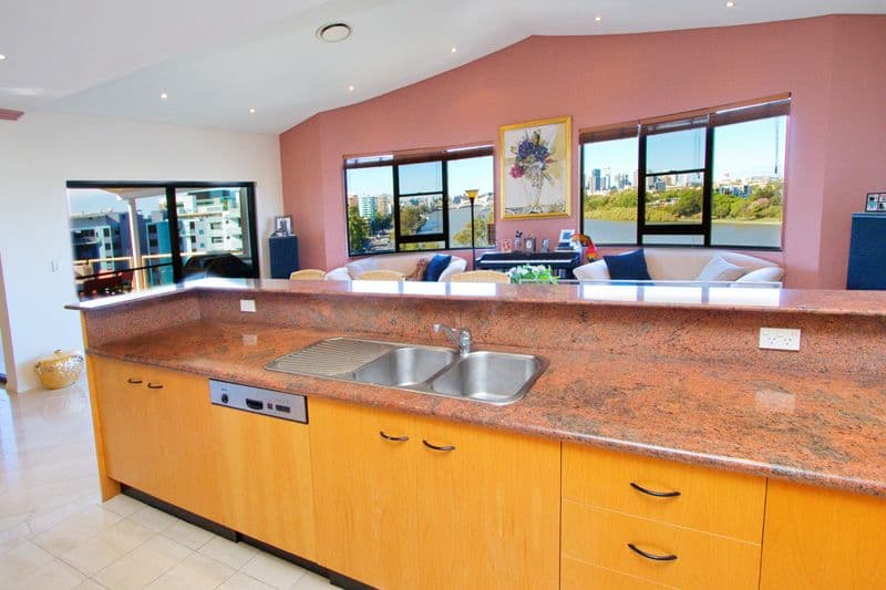 523 Coronation Drive, TOOWONG QLD 4066, Toowong - Thumbnail 3