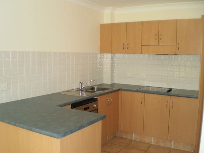 12 Oleander Avenue, Biggera Waters QLD 4216, Biggera Waters - Thumbnail 3
