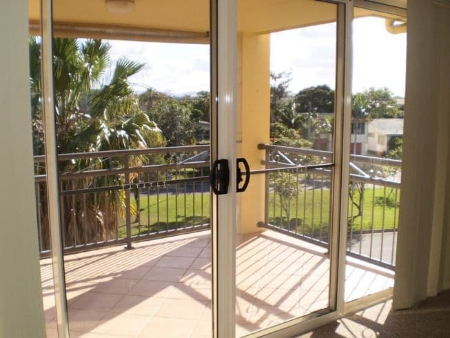 12 Oleander Avenue, Biggera Waters QLD 4216, Biggera Waters - Thumbnail 4