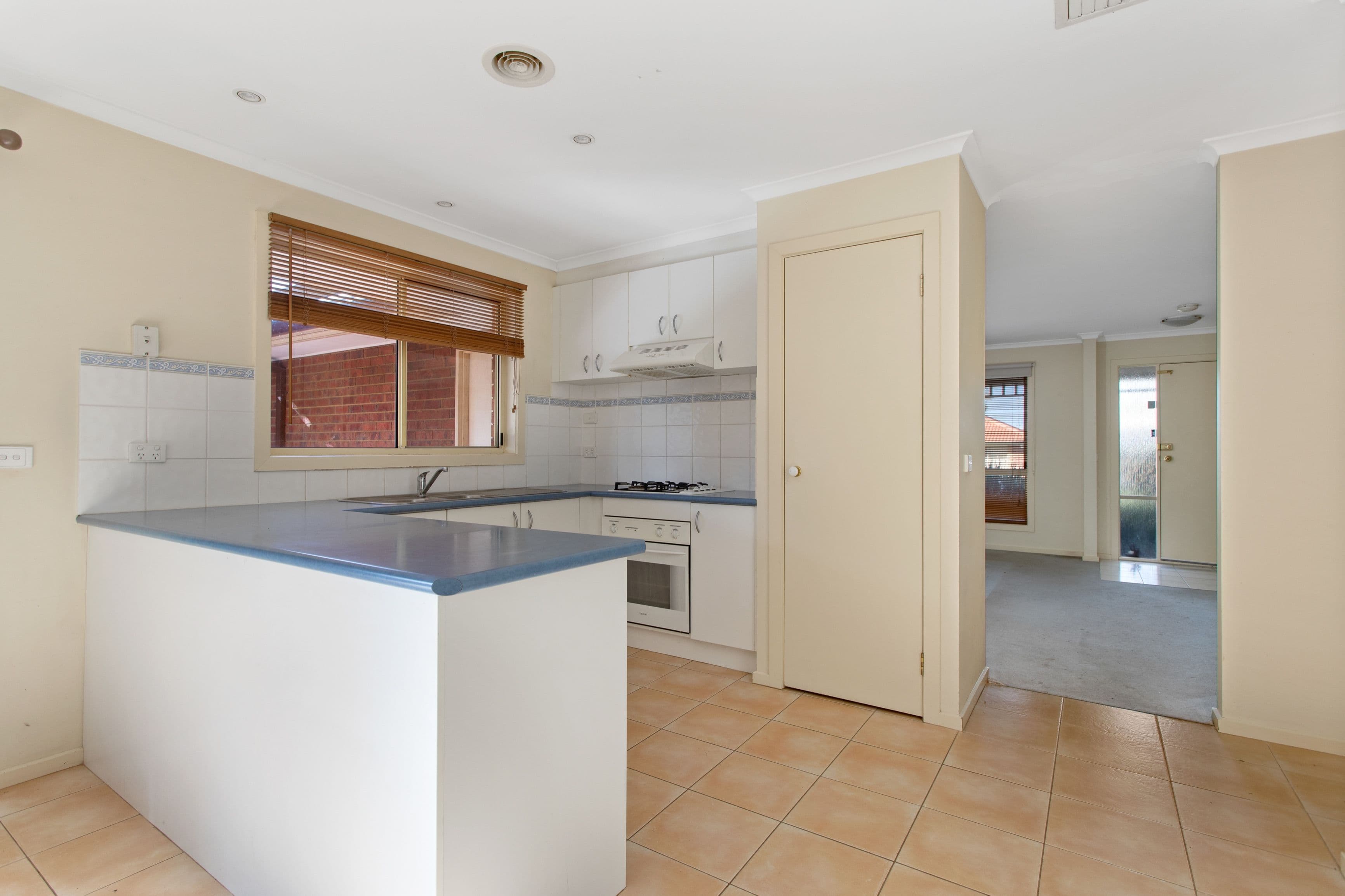 5 Lazar Grove, South Morang VIC 3752, South Morang - Thumbnail 2