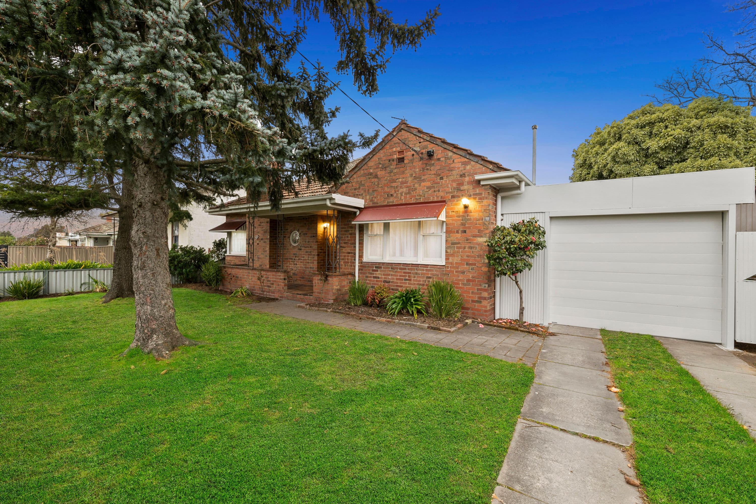 27 Verdon Street, Sebastopol VIC 3356, Sebastopol - Image 1