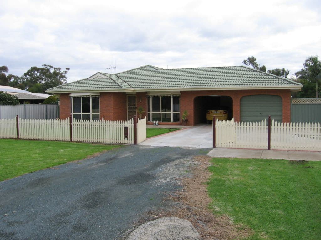 36 Kerford Street, ROCHESTER VIC 3561, Rochester - Thumbnail 2