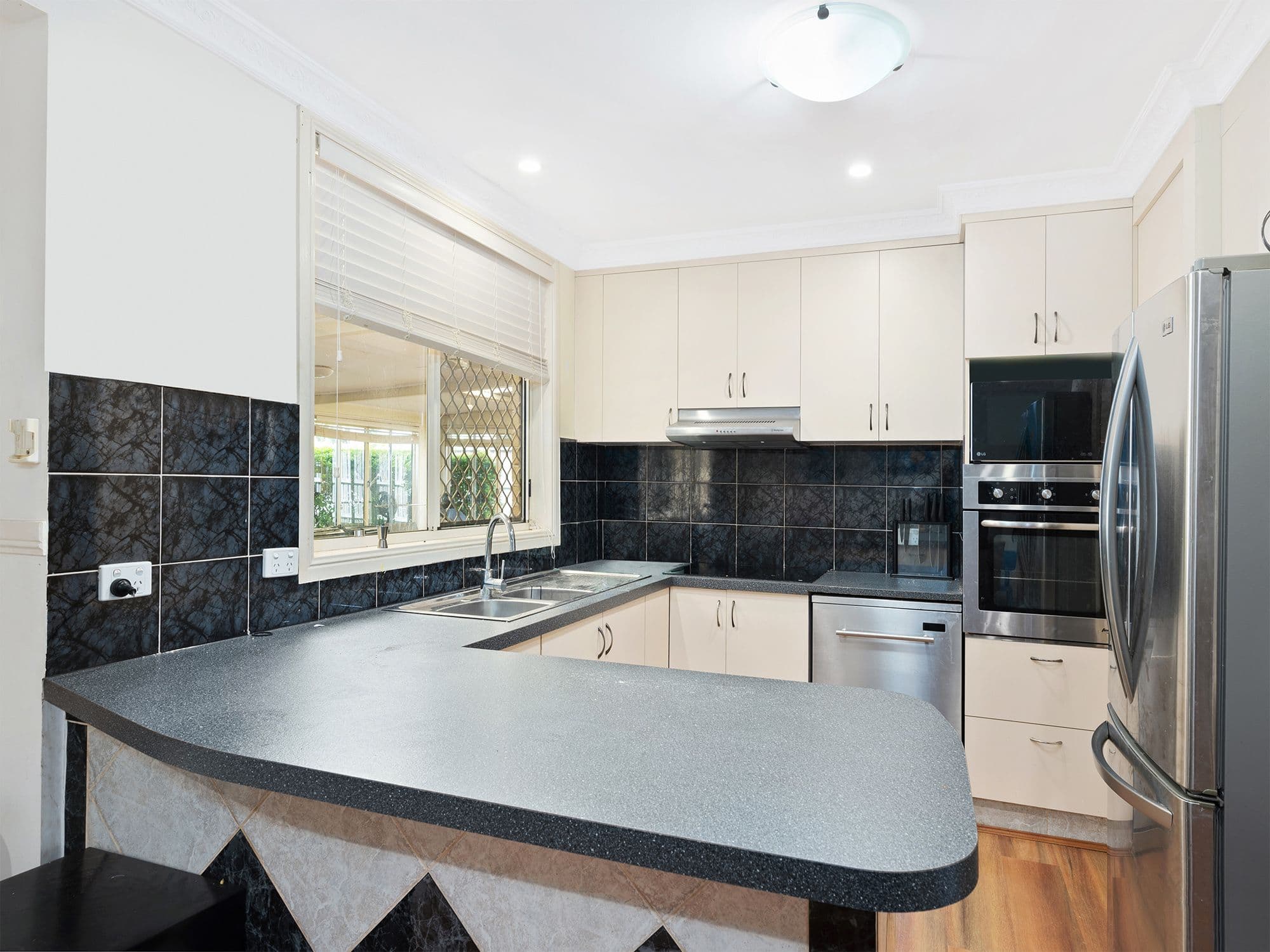 9 Beverley Avenue, Rochedale South QLD 4123, Rochedale South - Thumbnail 3
