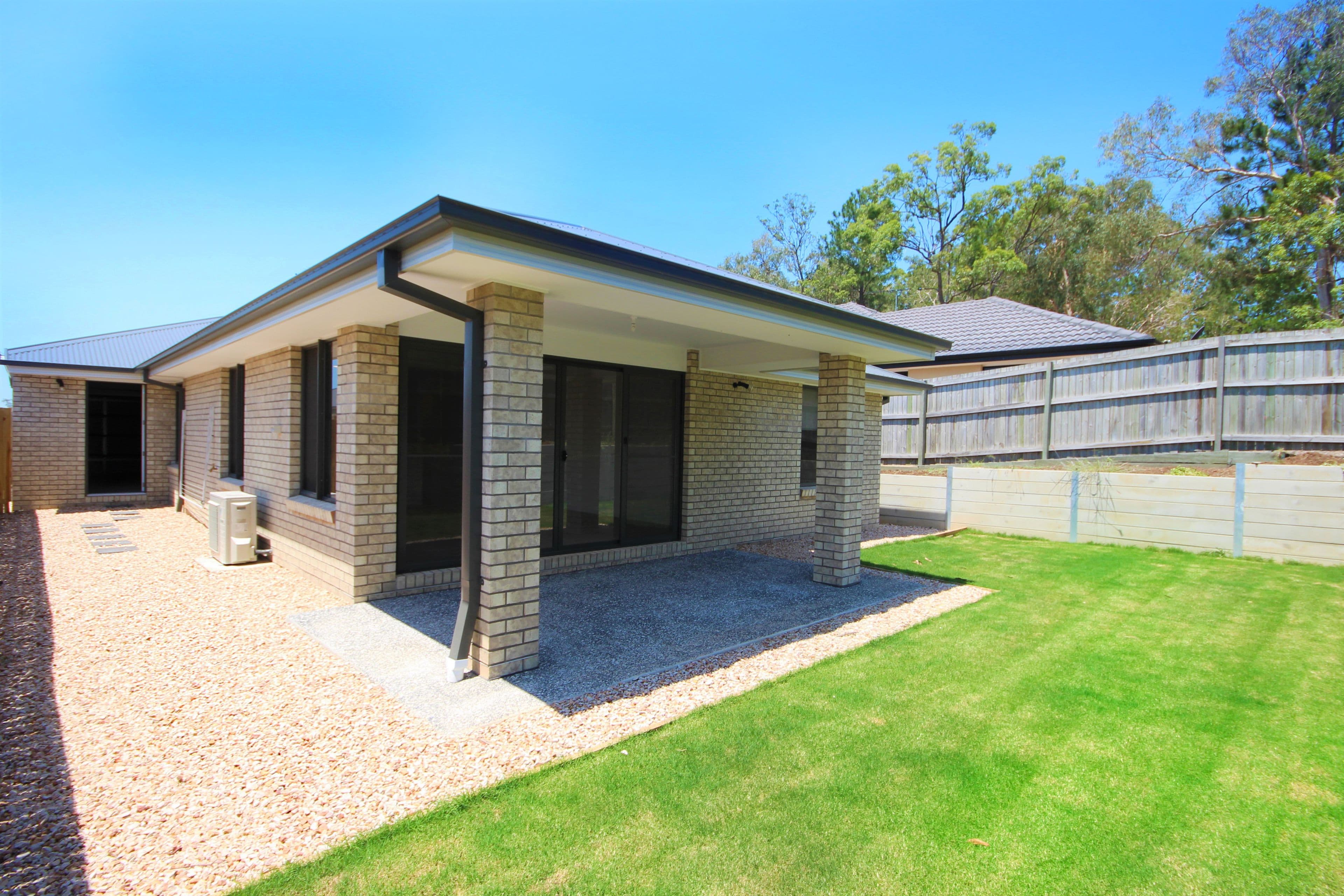 22 Chaka Street, Hillcrest QLD 4118, Hillcrest - Thumbnail 2