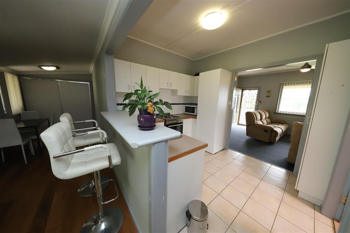 193 Simpson Street, Tumut NSW 2720, Tumut - Thumbnail 4