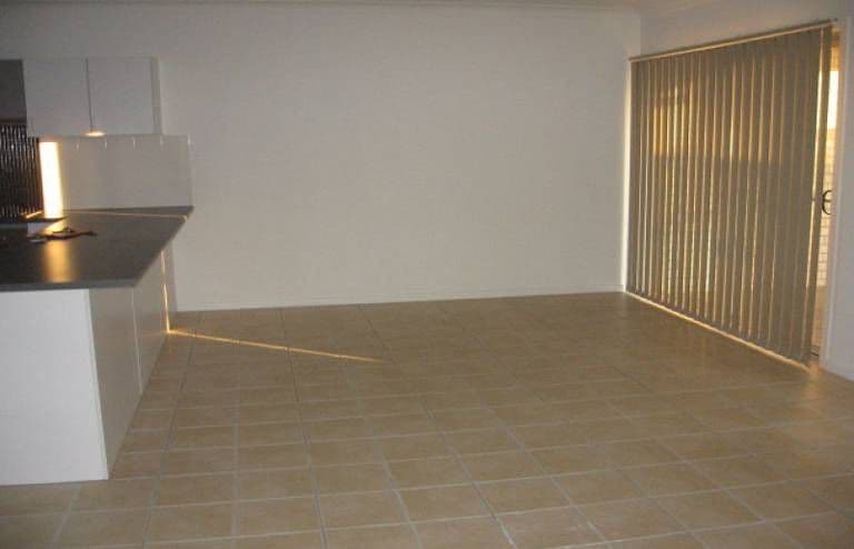 19 Melbury Street, BROWNS PLAINS QLD 4118, Browns Plains - Thumbnail 3