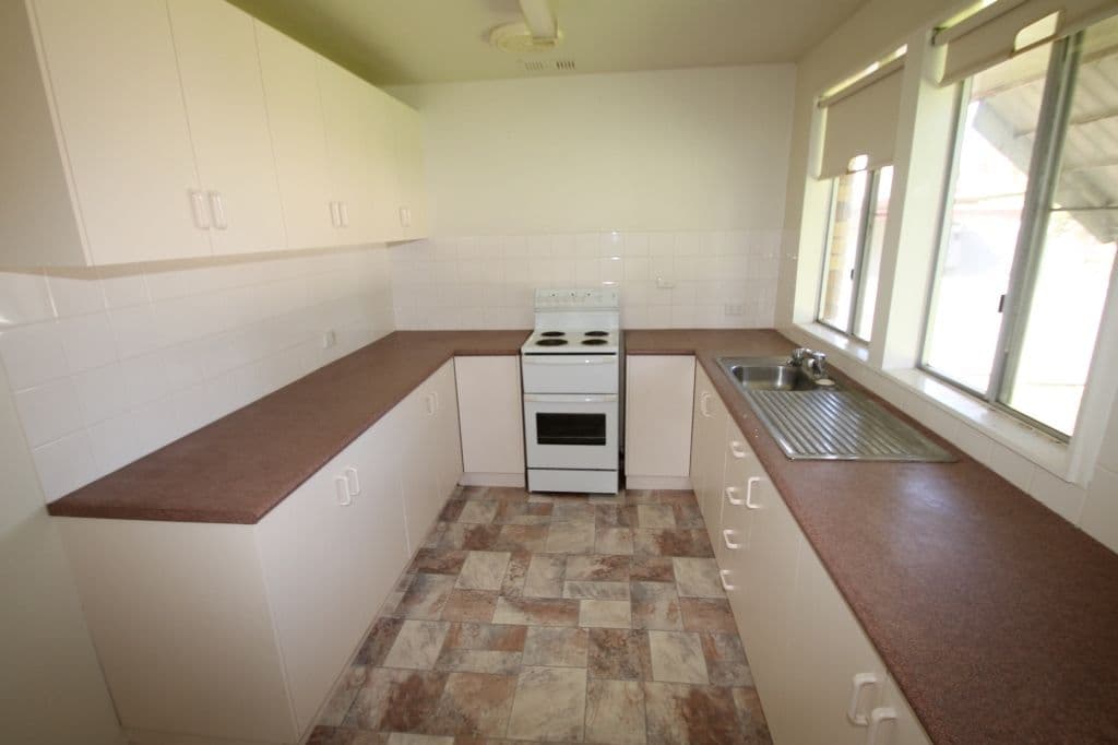 42 Nowland Avenue, Quirindi - Thumbnail 3