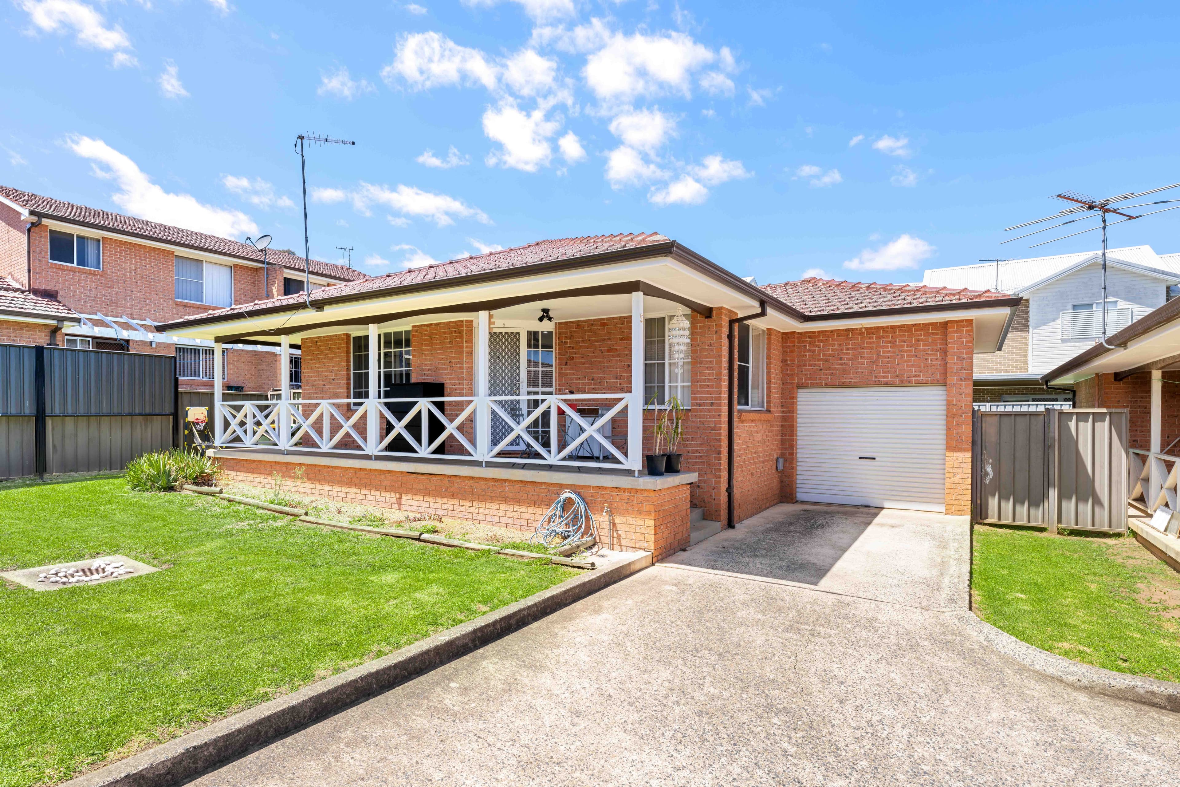 5/8 Kent Street, Minto NSW 2566, Minto - Image 1