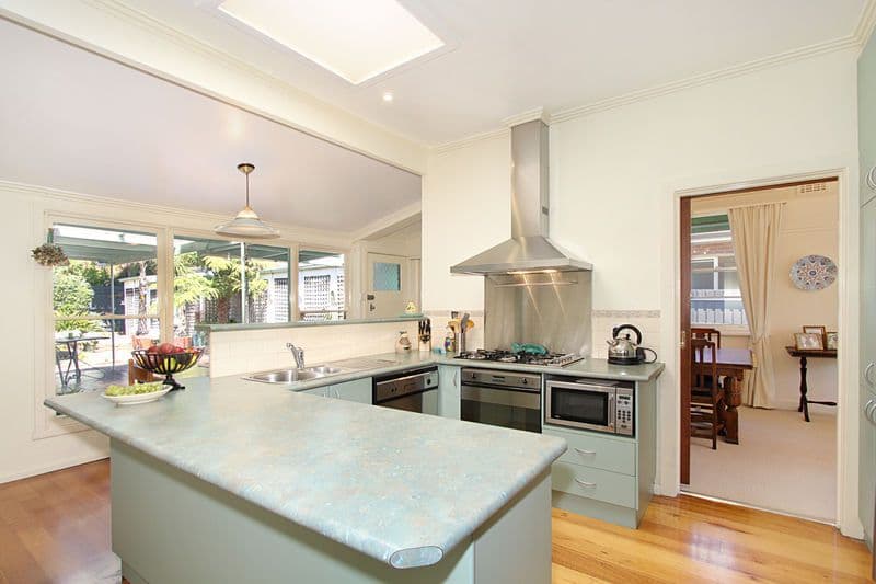 28 Kinlock Avenue, MURRUMBEENA VIC 3163, Murrumbeena - Thumbnail 4