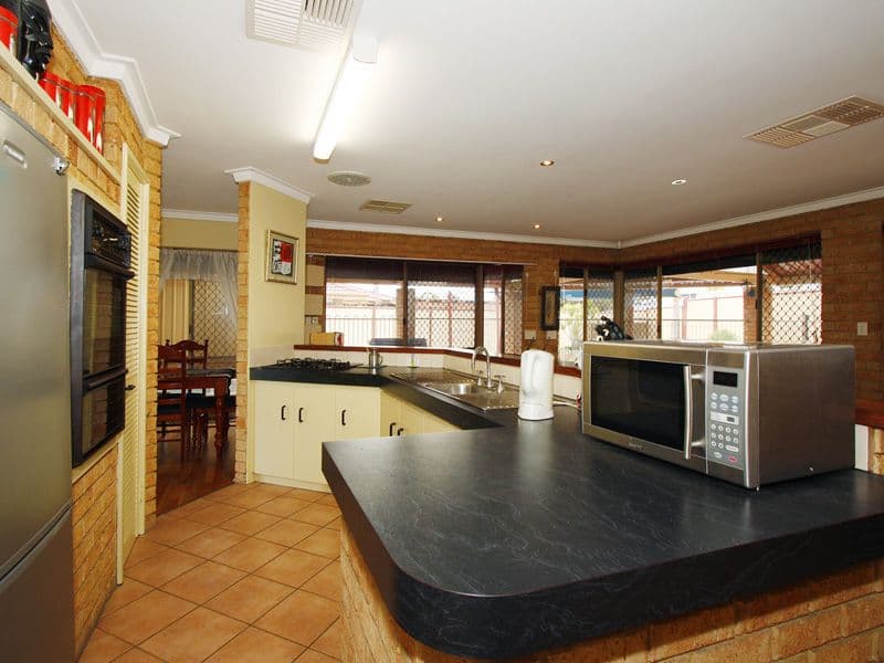 2 Coralgum Court, MORLEY WA 6062, Morley - Thumbnail 3