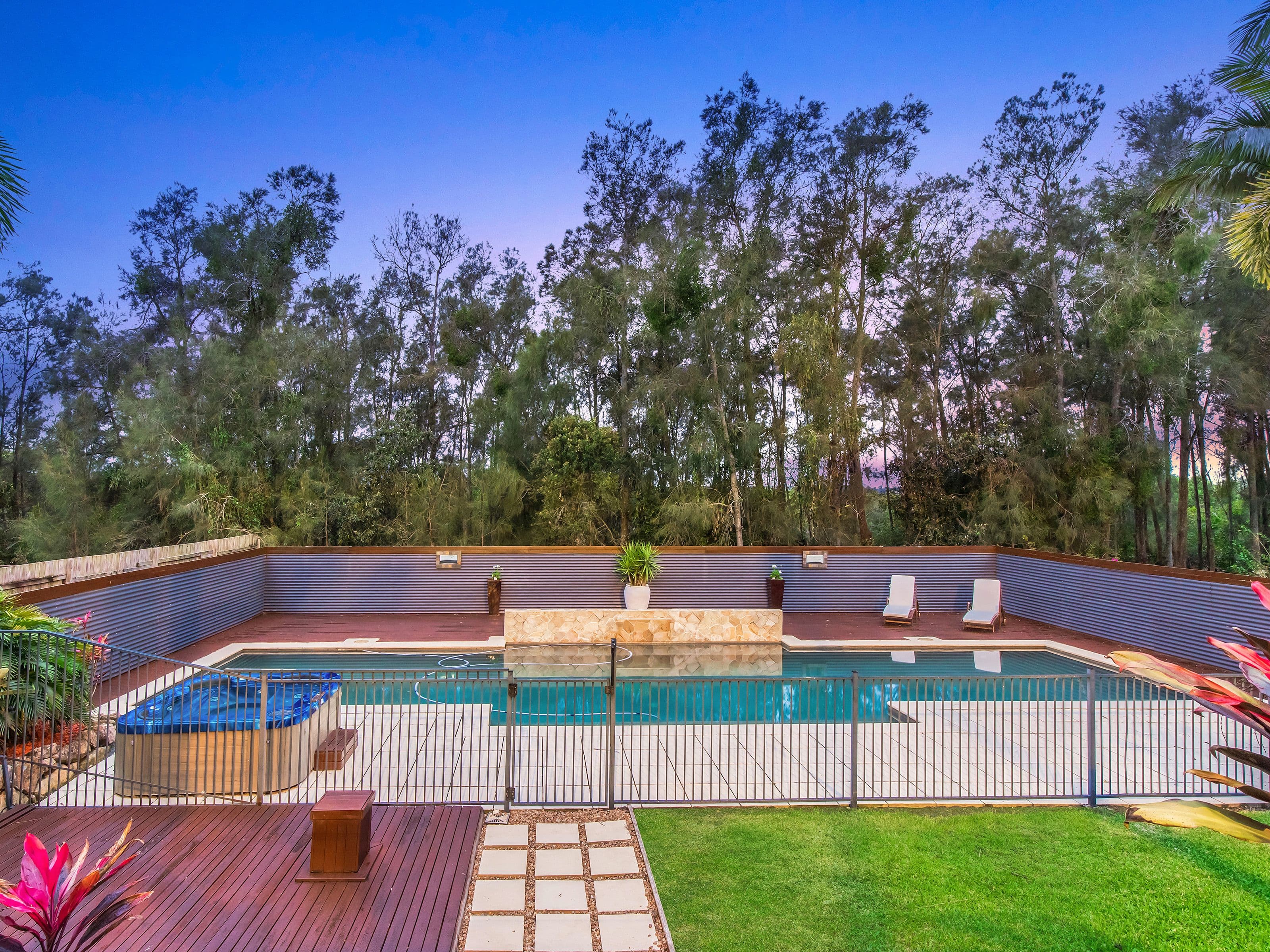 23 Corringle Close, Helensvale QLD 4212, Helensvale - Thumbnail 2