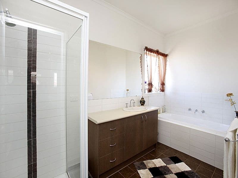 94 Foxwood Drive, Point Cook - Thumbnail 8