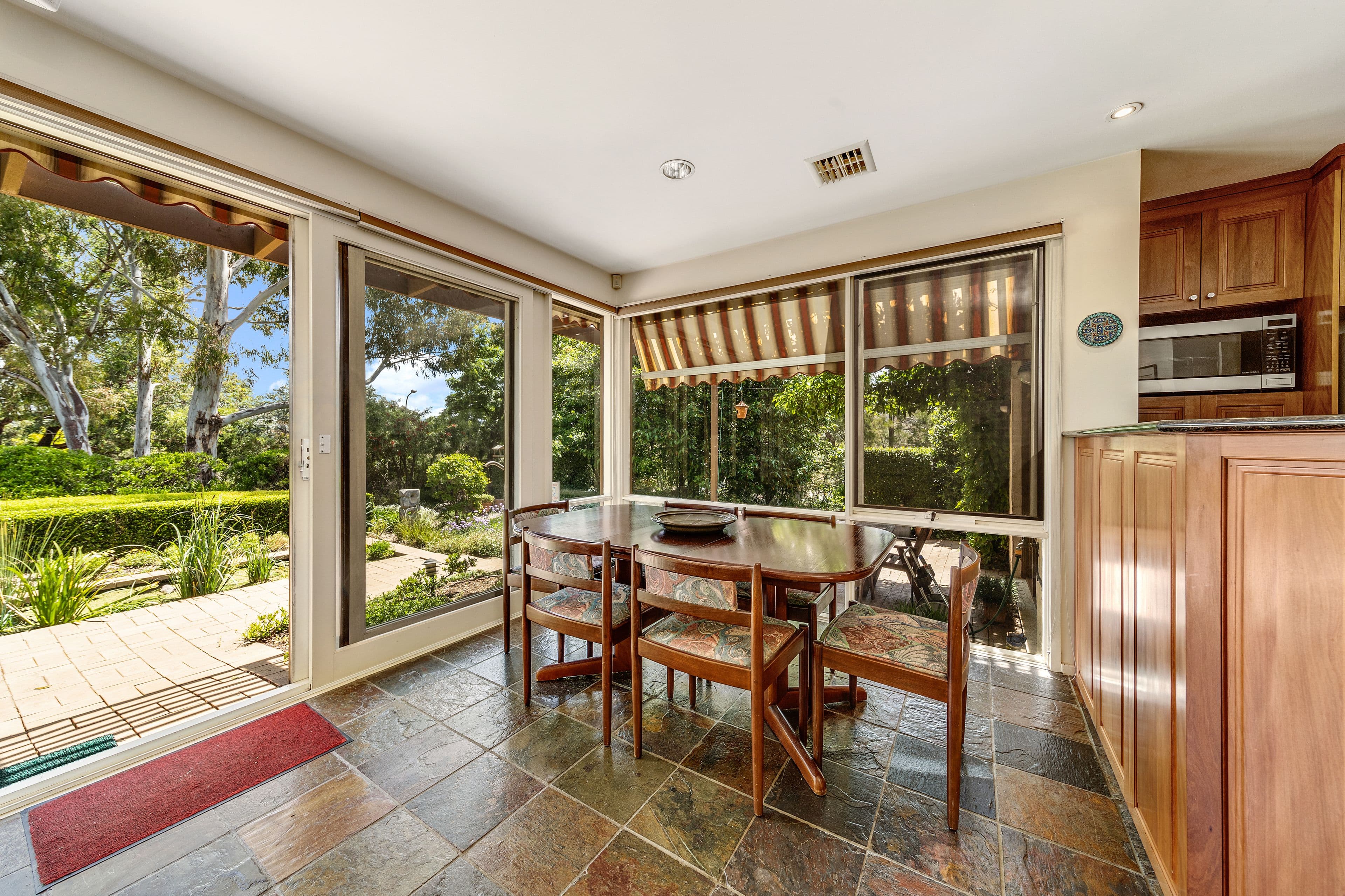 92 Crozier Circuit, Kambah ACT 2902, Kambah - Thumbnail 7