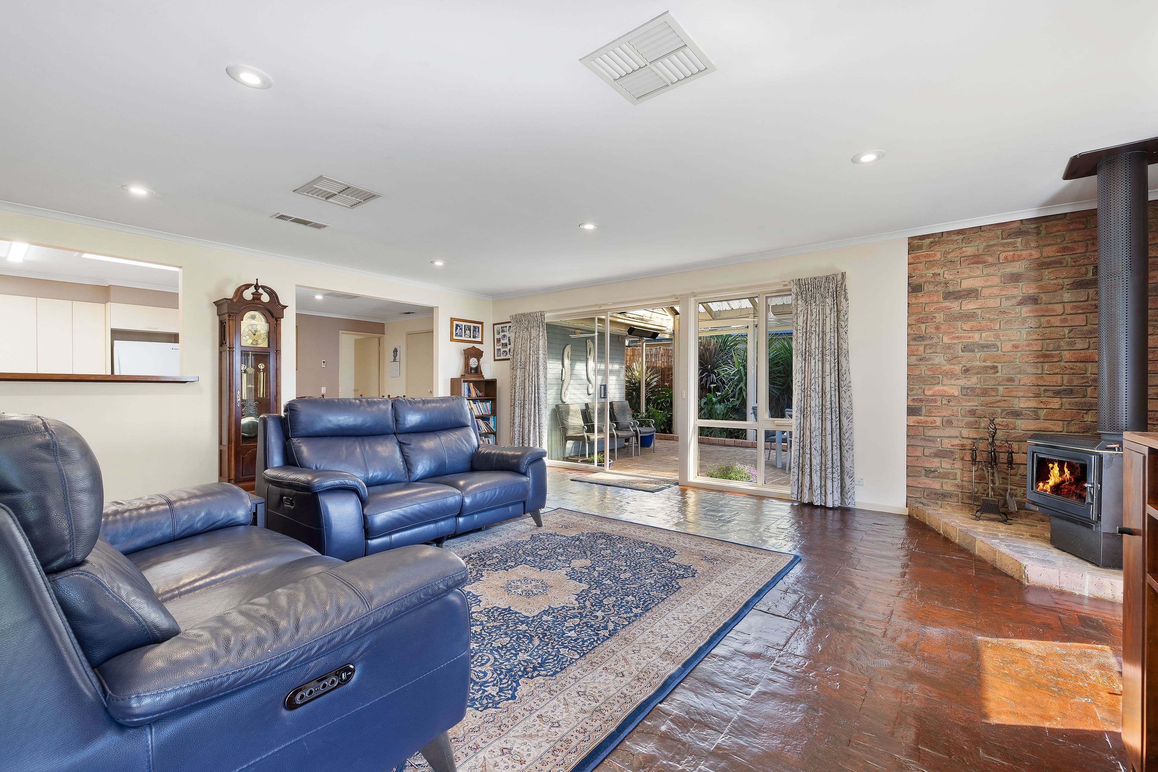 4 Helsal Drive, Wantirna South VIC 3152, Wantirna South - Thumbnail 4