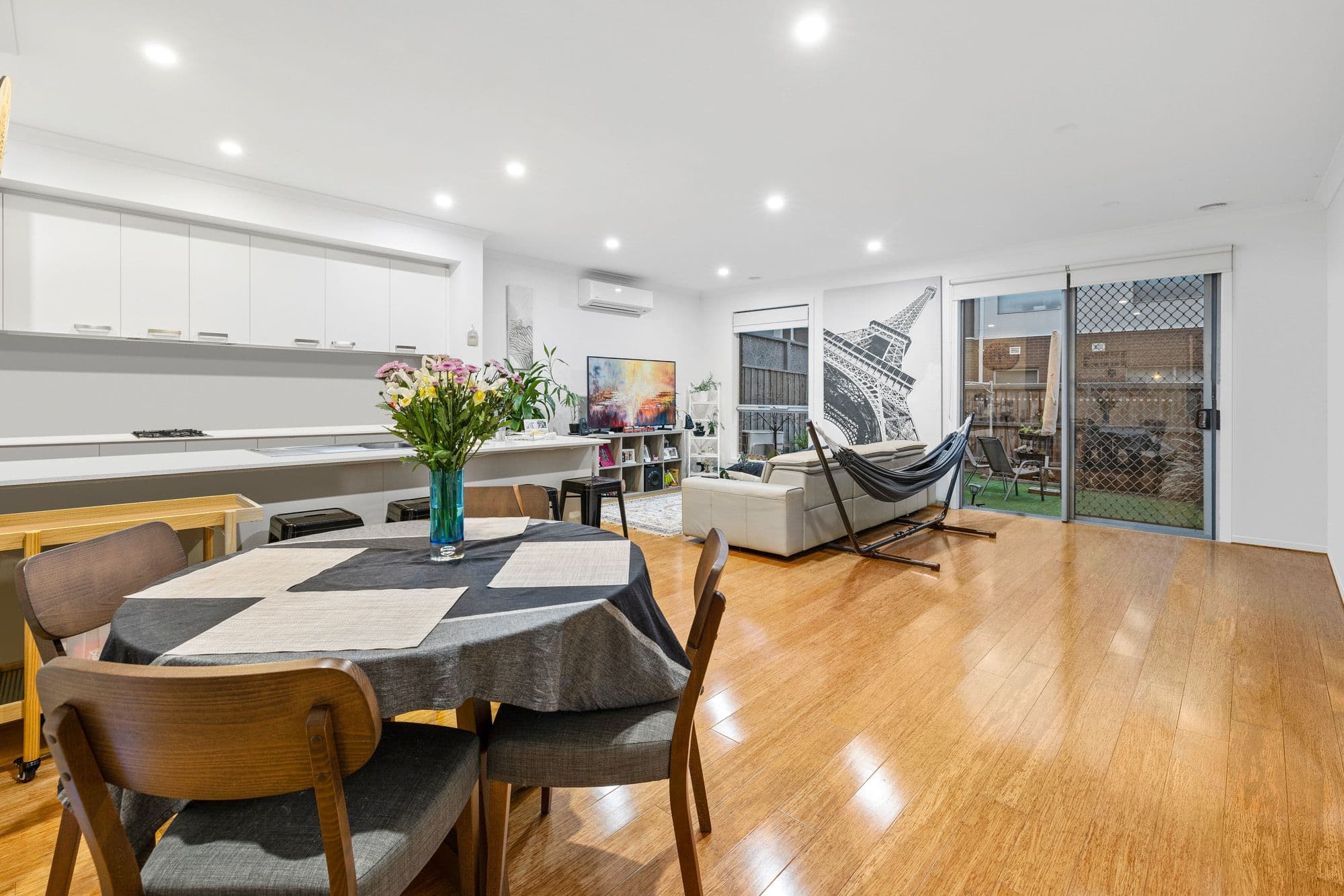 10 Crombie Lane, Point Cook VIC 3030, Point Cook - Thumbnail 4