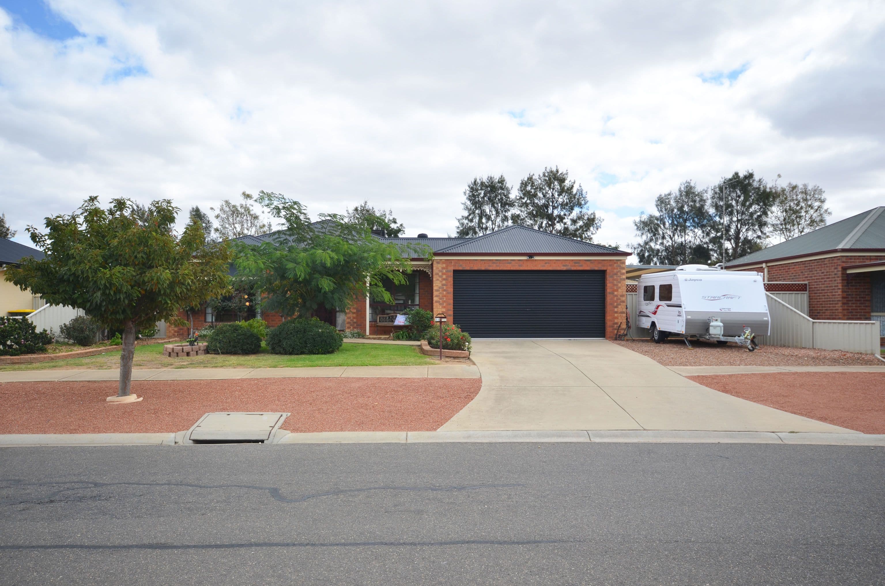 22 Glencoe Boulevard, Moama - Image 1