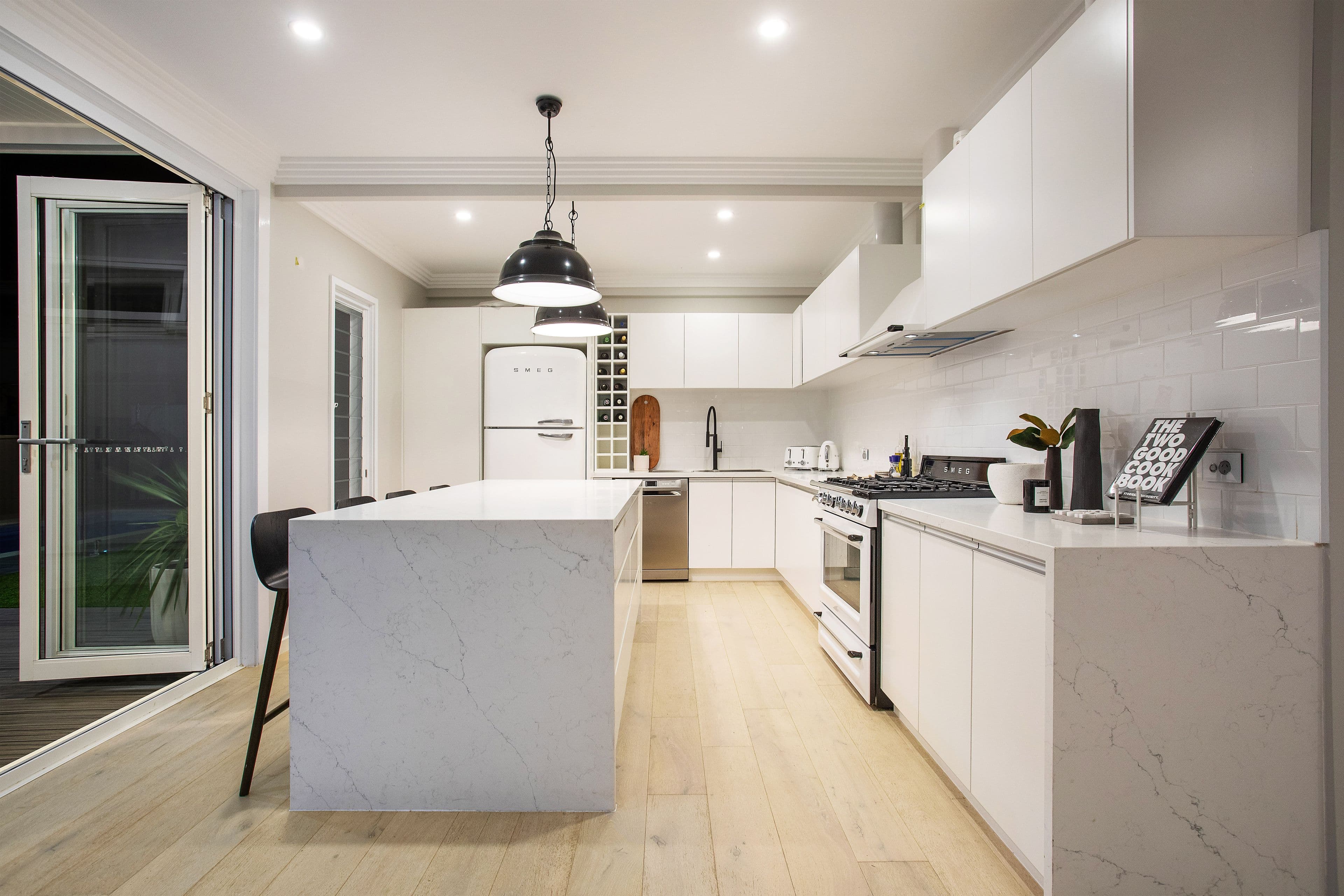14 Charlton Street, Southport QLD 4215, Southport - Thumbnail 2