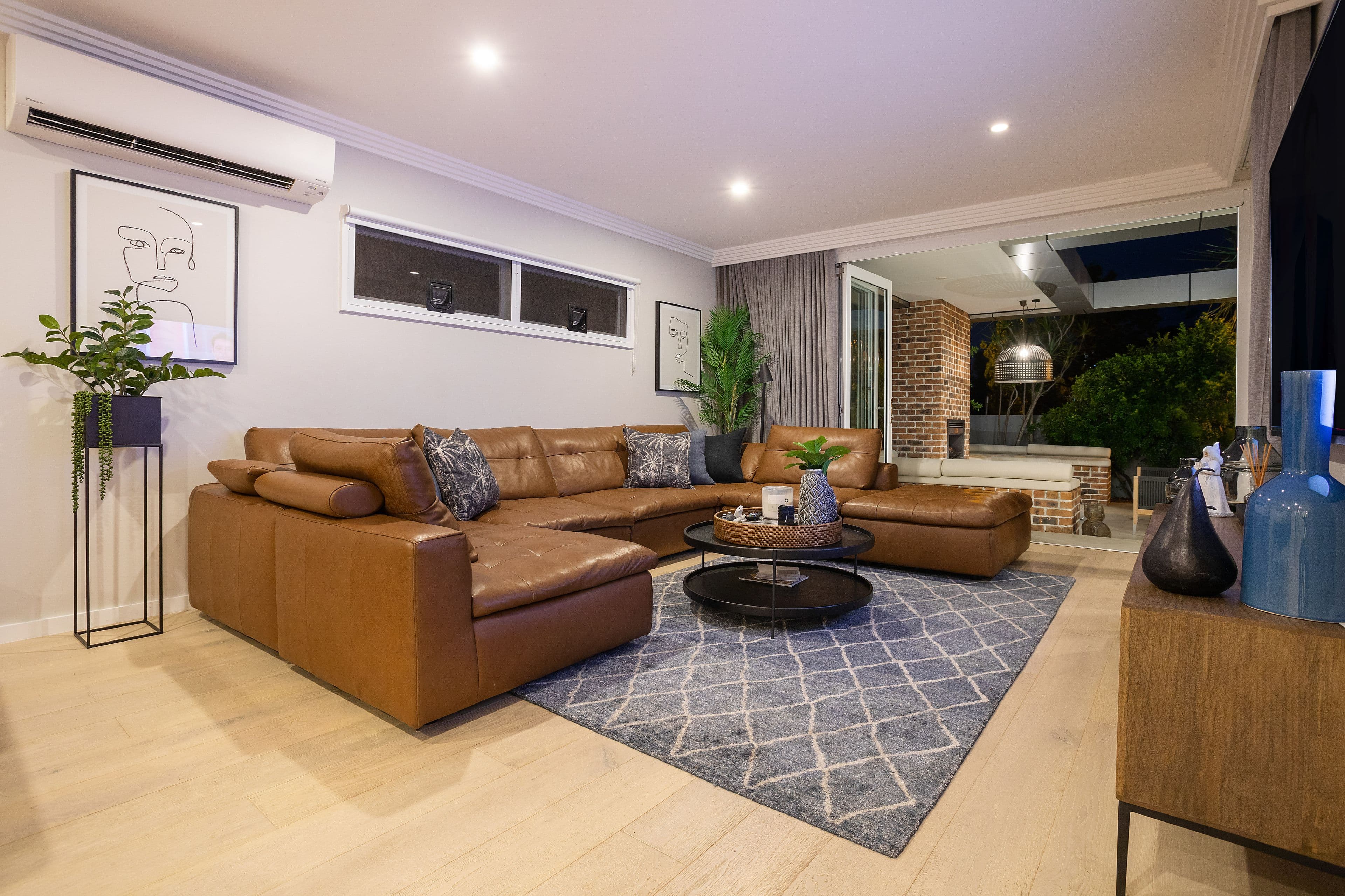 14 Charlton Street, Southport QLD 4215, Southport - Thumbnail 3