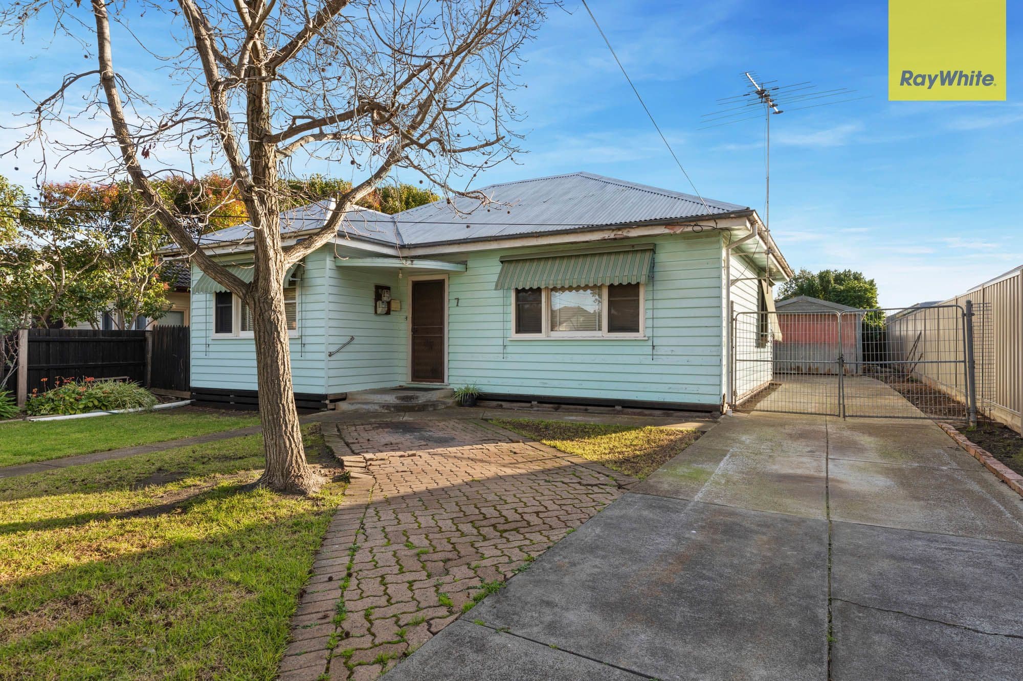 7 Vincent Avenue, St Albans VIC 3021, St Albans - Thumbnail 2