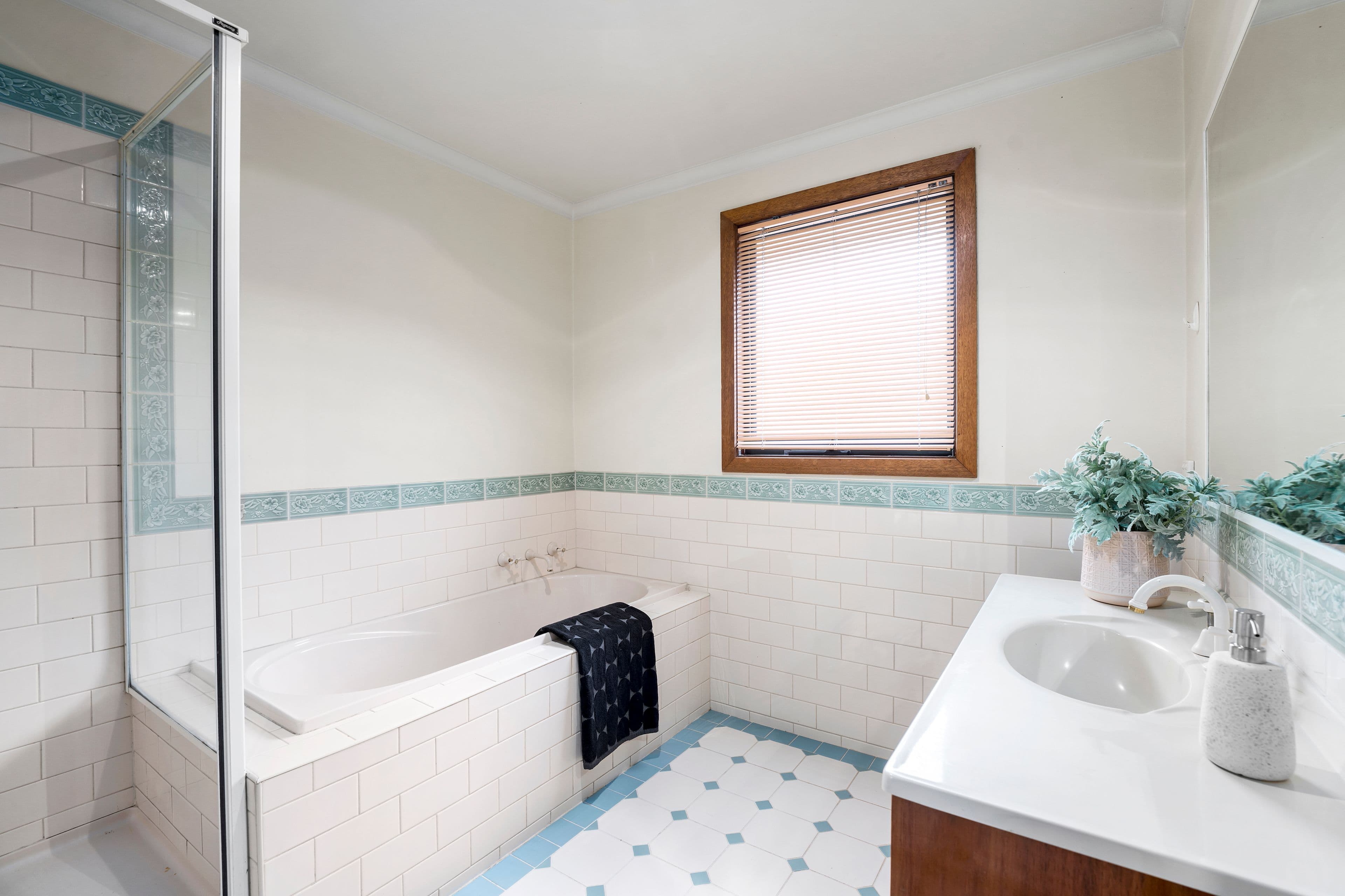 7 Martens Court, Sunbury VIC 3429, Sunbury - Thumbnail 8