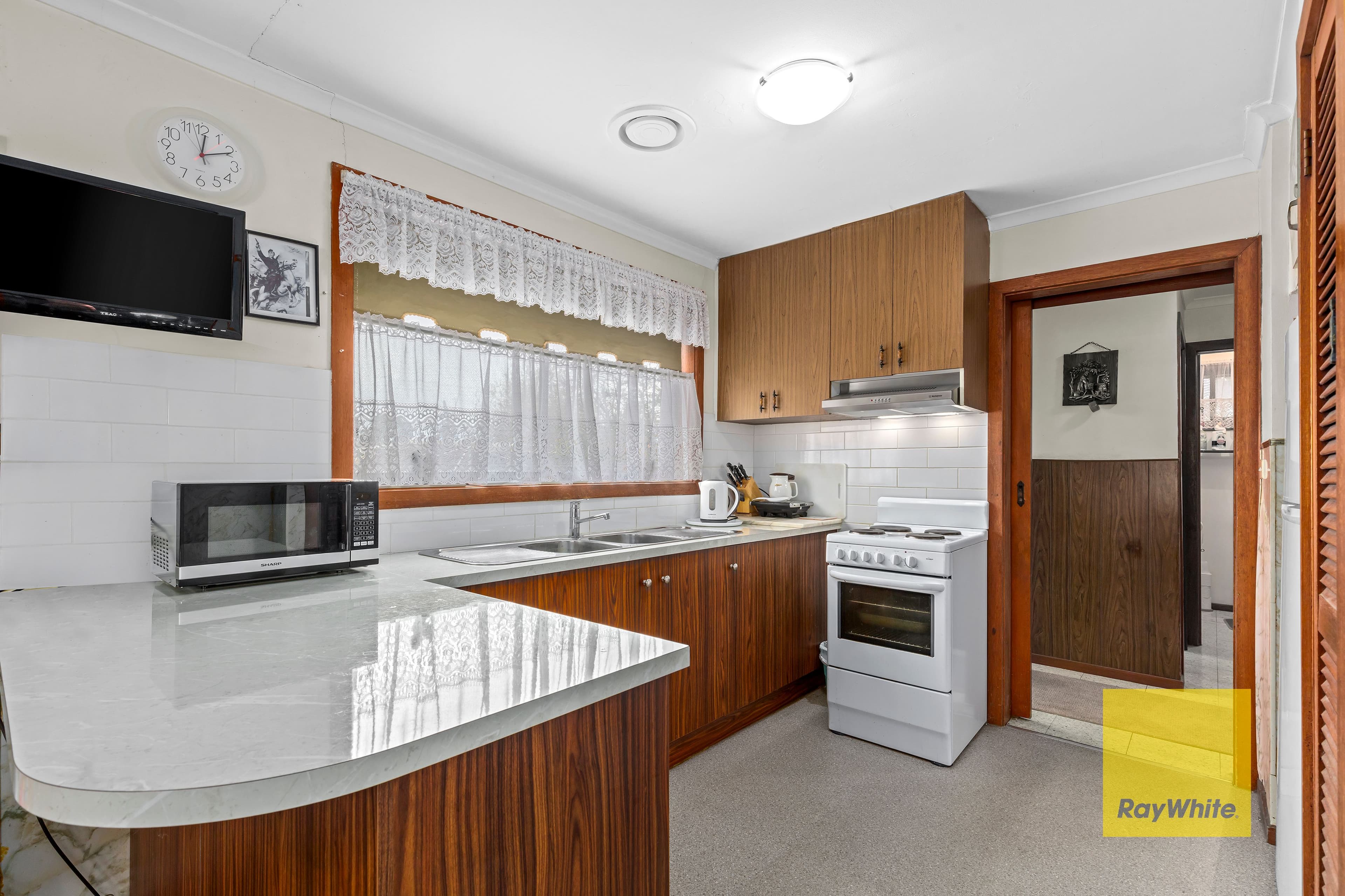 13 Kinnon Avenue, Belmont VIC 3216, Belmont - Thumbnail 2