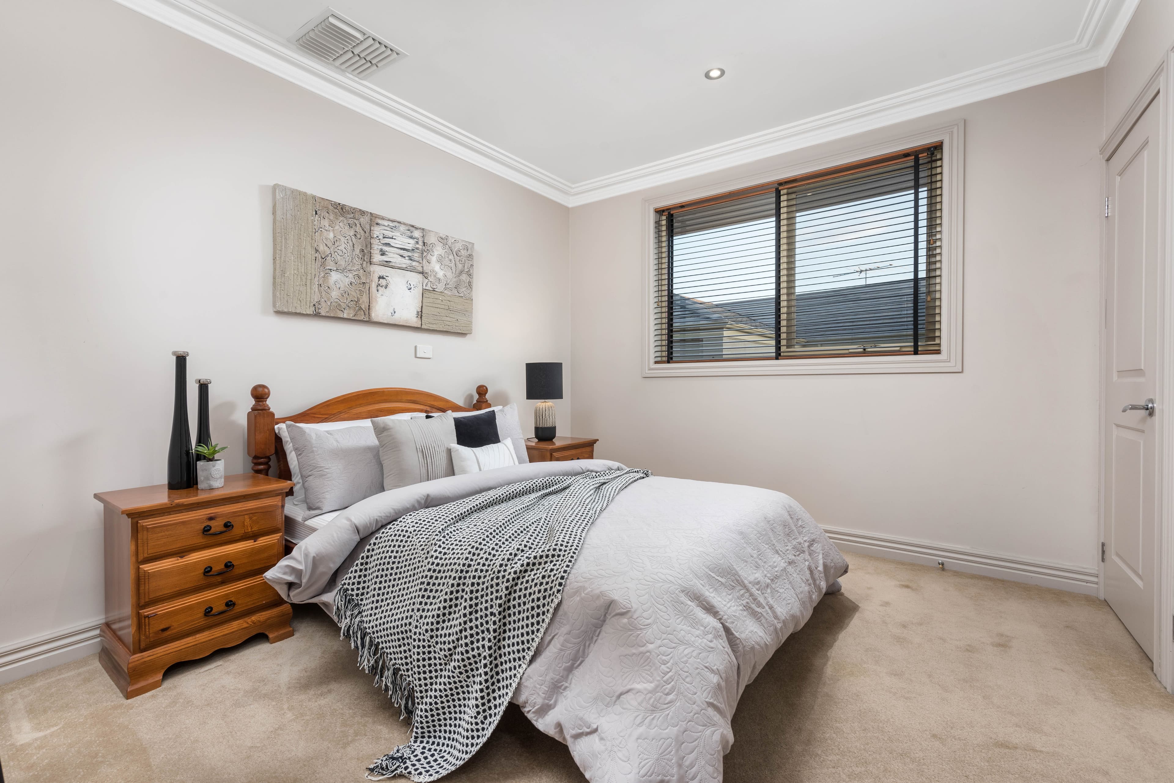 4 Bramble Crescent, Bundoora VIC 3083, Bundoora - Thumbnail 5