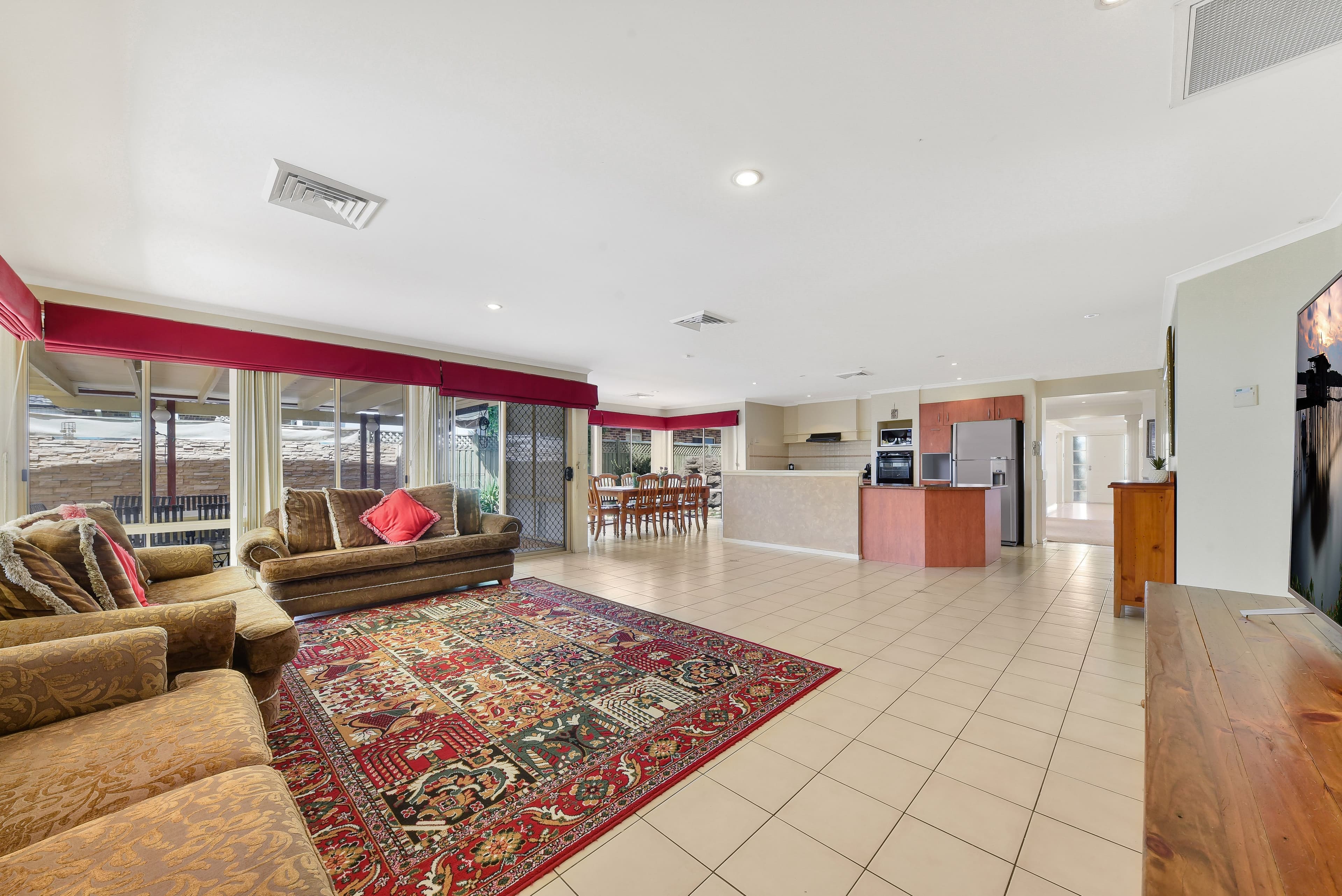 127 Pine Road, Casula - Thumbnail 4