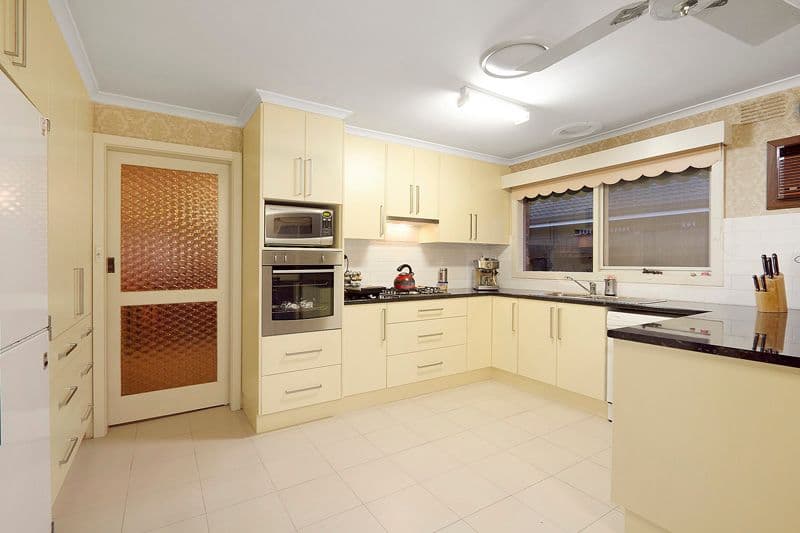 19 Coorigil Road, CARNEGIE VIC 3163, Carnegie - Thumbnail 2