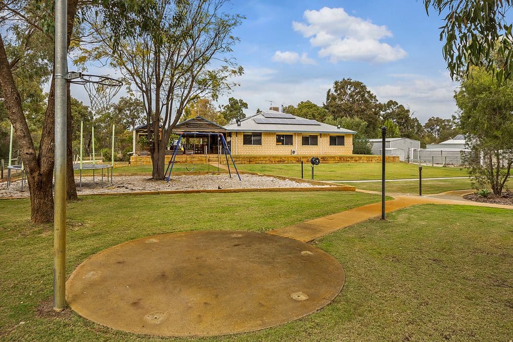 140 Riverland Drive, Stake Hill WA 6181, Stake Hill - Thumbnail 3