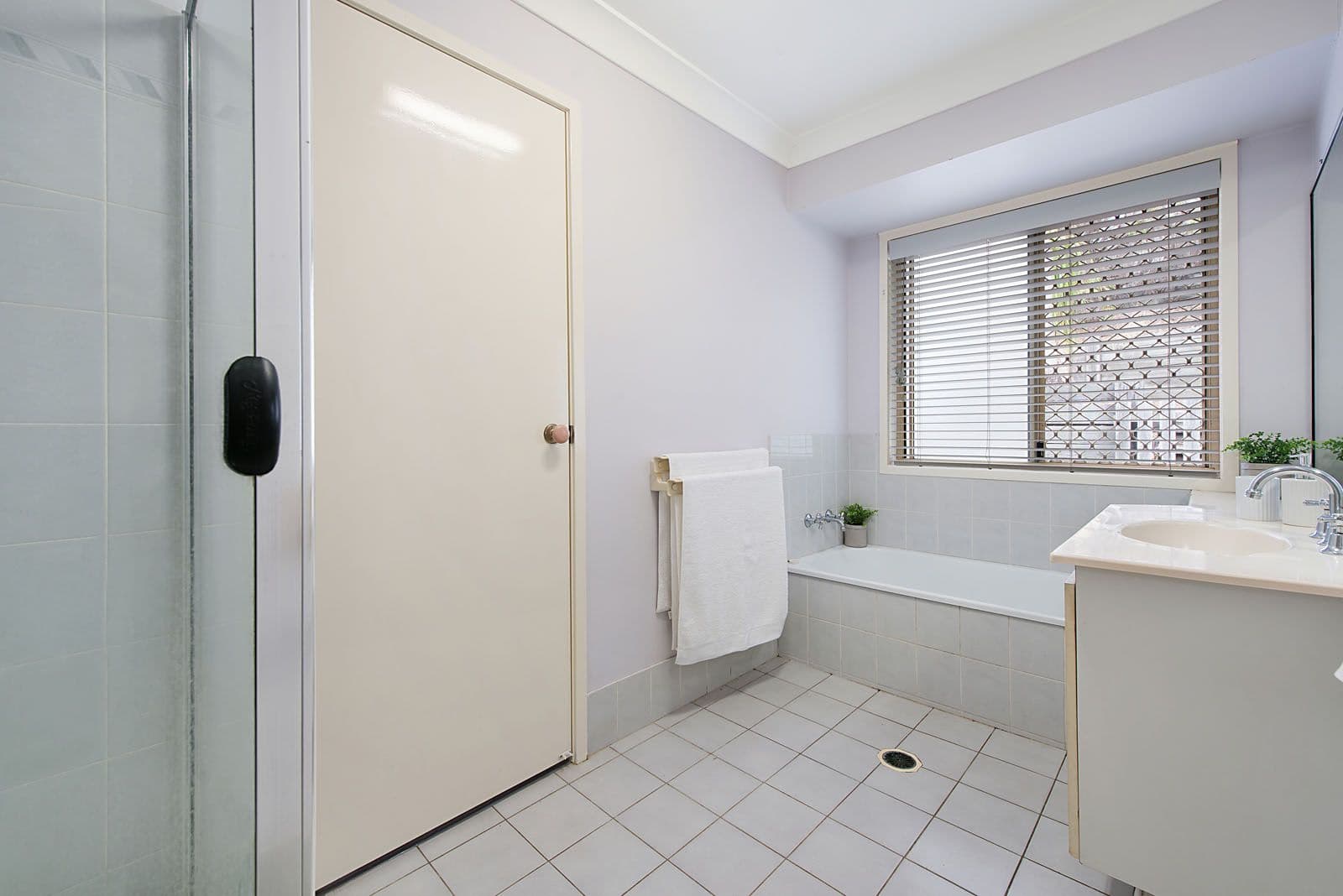 14 Annabel Street, Kenmore QLD 4069, Kenmore - Thumbnail 7