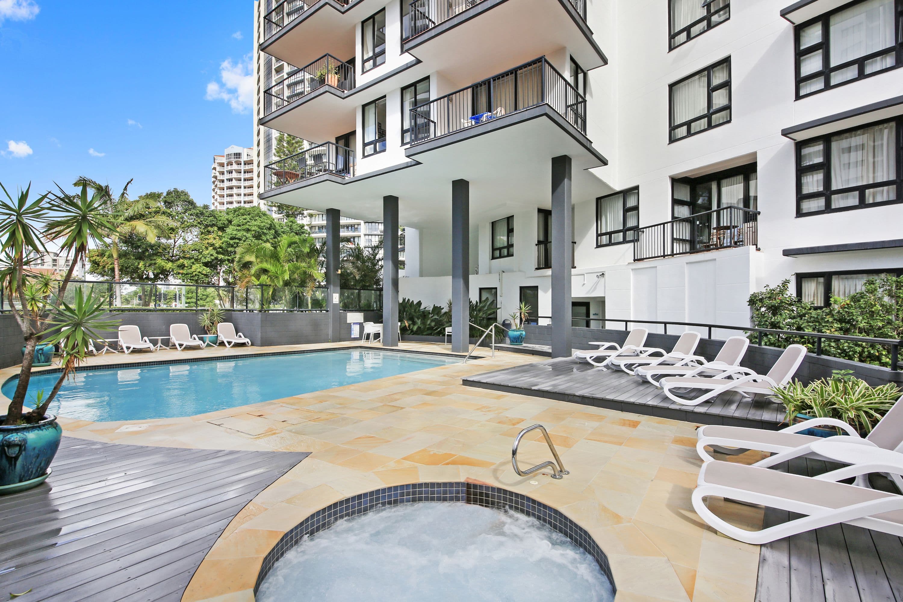 32 'Neptune' Surf Parade, Broadbeach QLD 4218, Broadbeach - Thumbnail 7