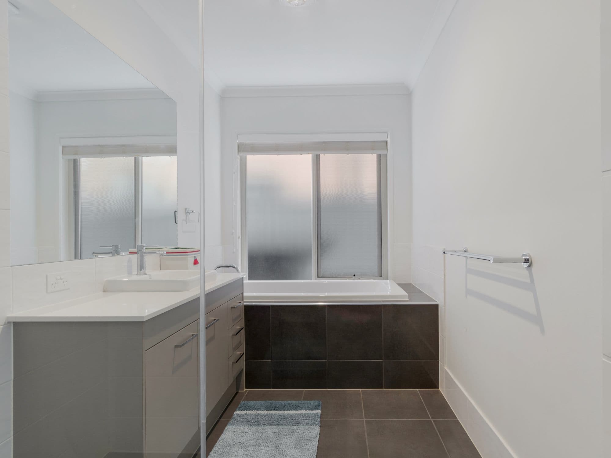 28 Golden Wattle Avenue, Gregory Hills NSW 2557, Gregory Hills - Thumbnail 5