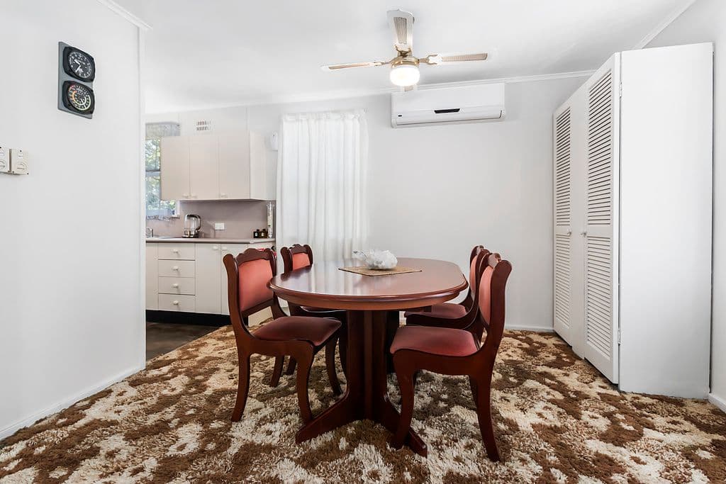 29 St Johns Road, Busby - Thumbnail 6