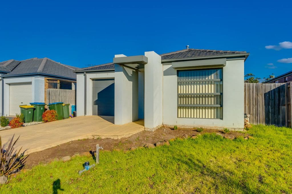 64 Wentworth Avenue, Wyndham Vale VIC 3024, Wyndham Vale - Thumbnail 4