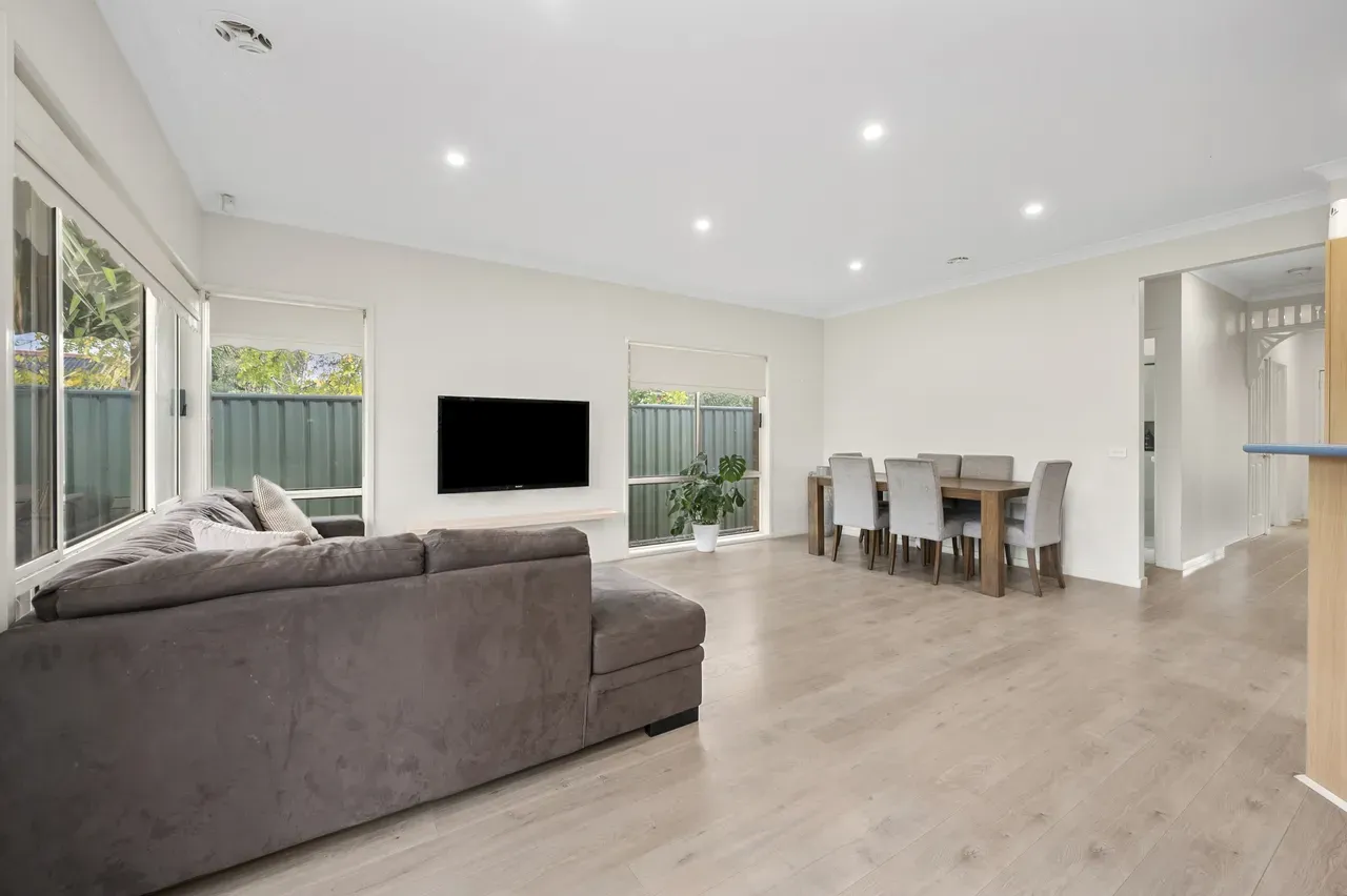 12 Mayfair Street, Wyndham Vale VIC 3024, Wyndham Vale - Thumbnail 3