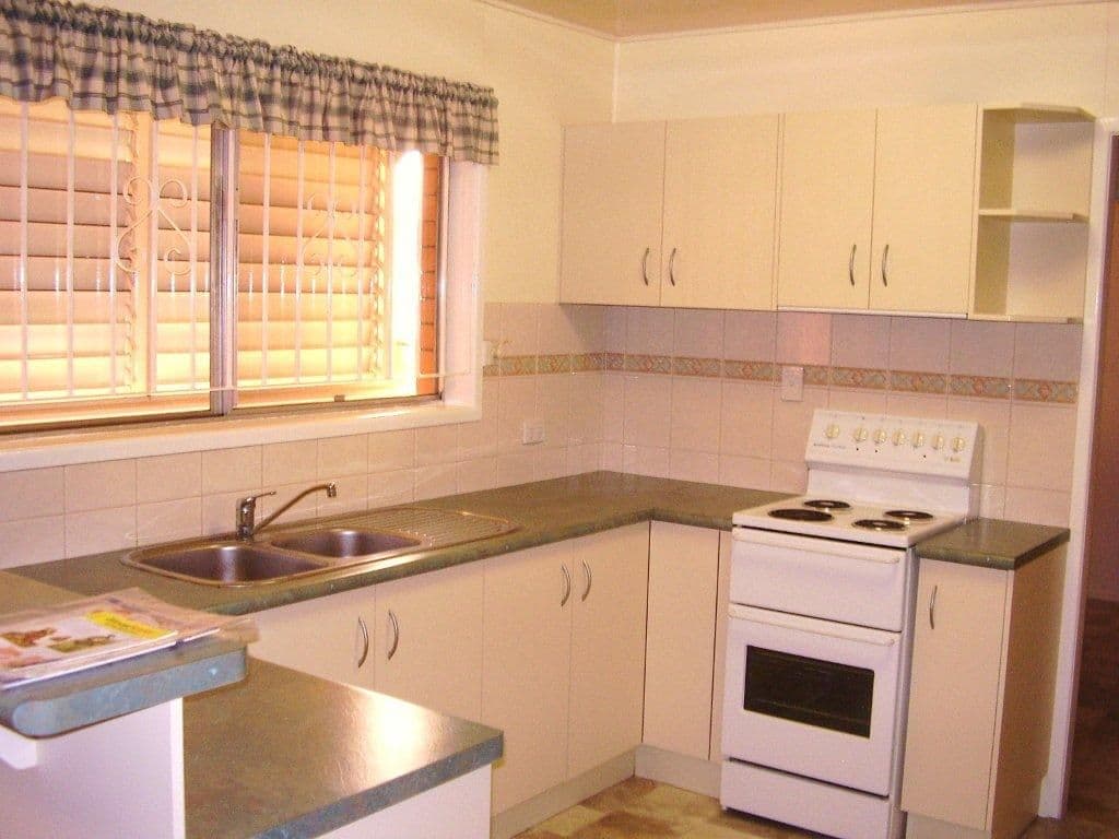 3 Christopher Street, SUNNYBANK HILLS QLD 4109, Sunnybank Hills - Thumbnail 2