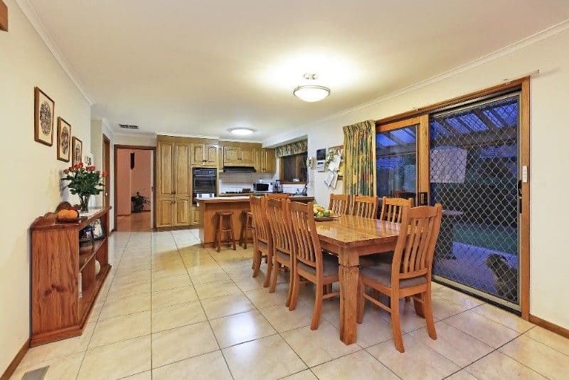 10 Robina Court, ROWVILLE VIC 3178, Rowville - Thumbnail 3