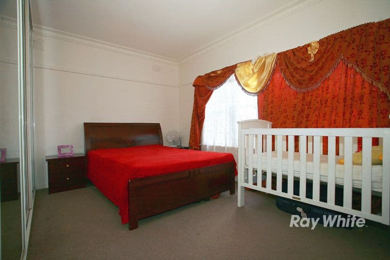 40 Gladstone Road, DANDENONG VIC 3175, Dandenong - Thumbnail 5