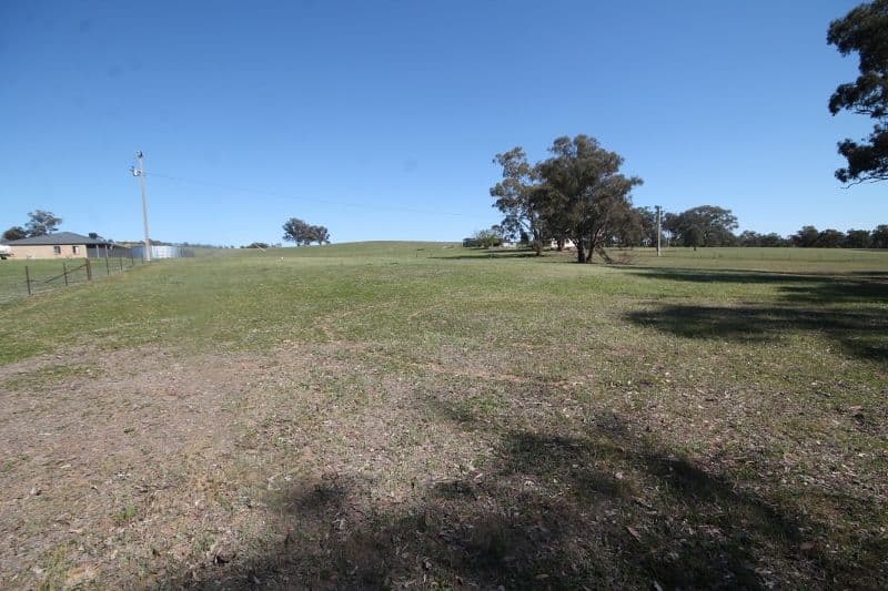 83 Thomsons Road, Young NSW 2594, Young - Thumbnail 3