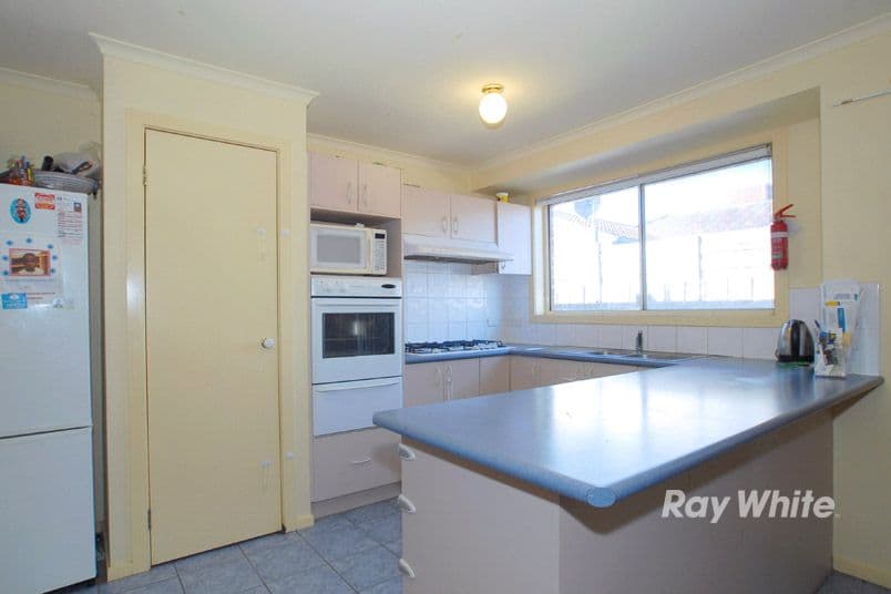6 Gowrie Place, CRANBOURNE WEST VIC 3977, Cranbourne West - Thumbnail 6