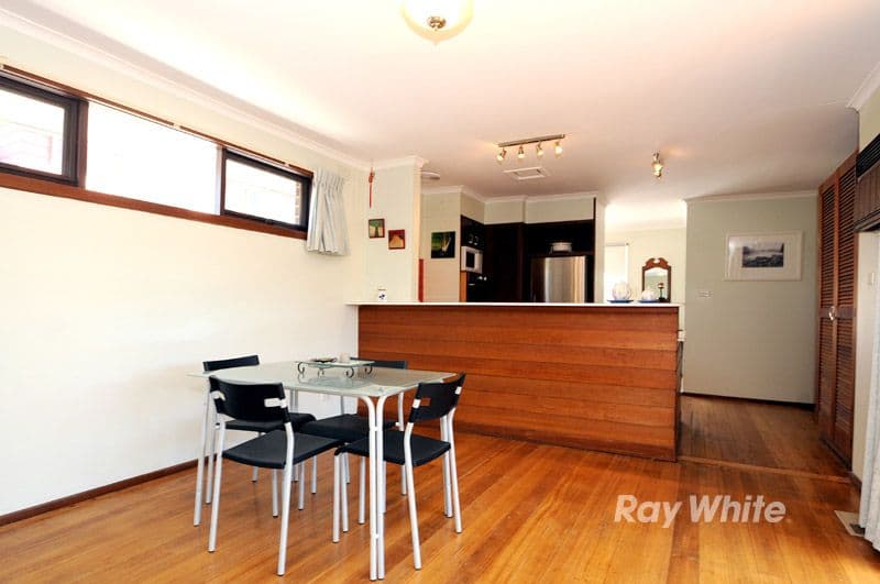 52 Grayson Drive, SCORESBY VIC 3179, Scoresby - Thumbnail 3