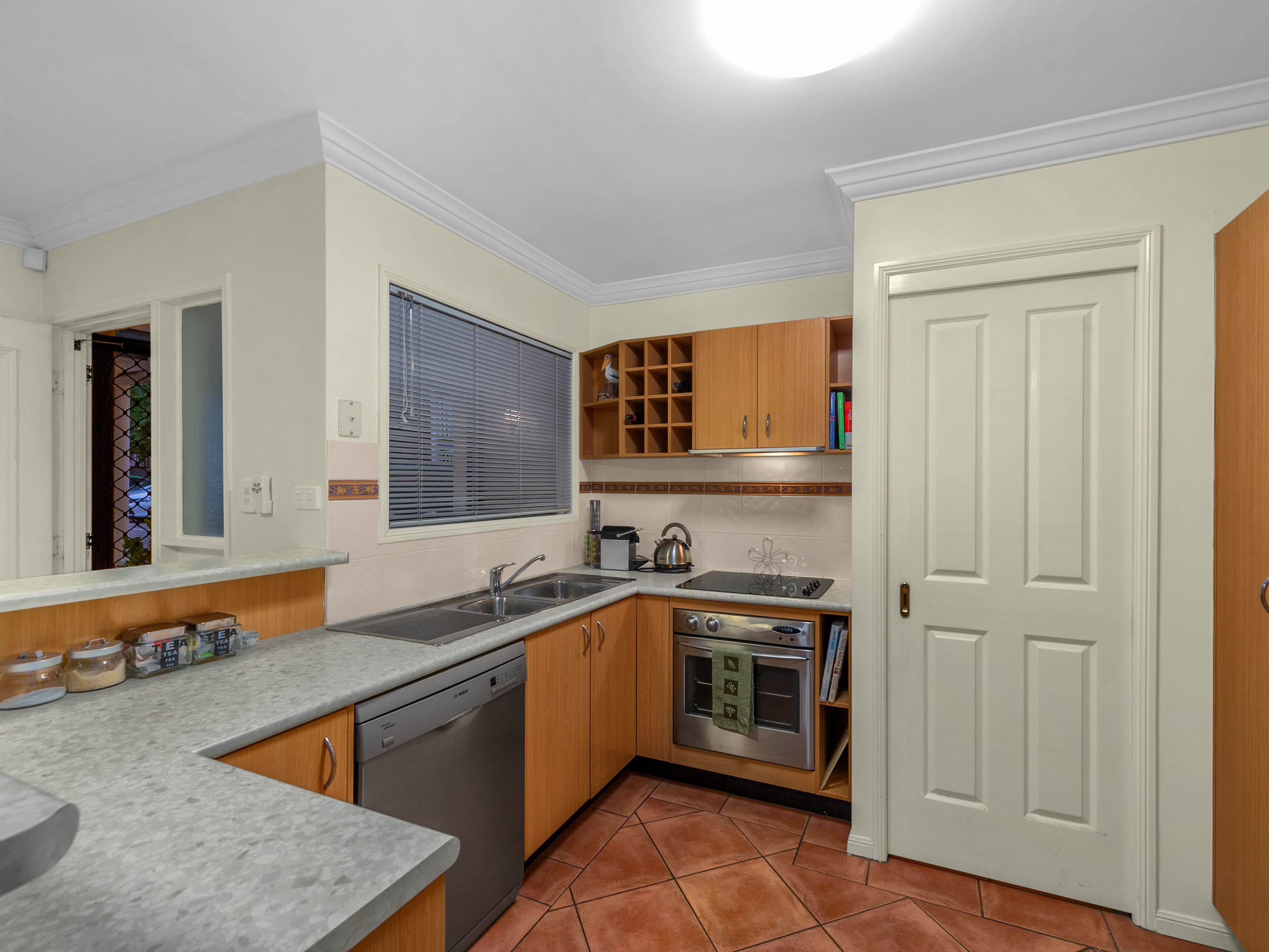 27 Deviney Street, Morningside QLD 4170, Morningside - Thumbnail 6