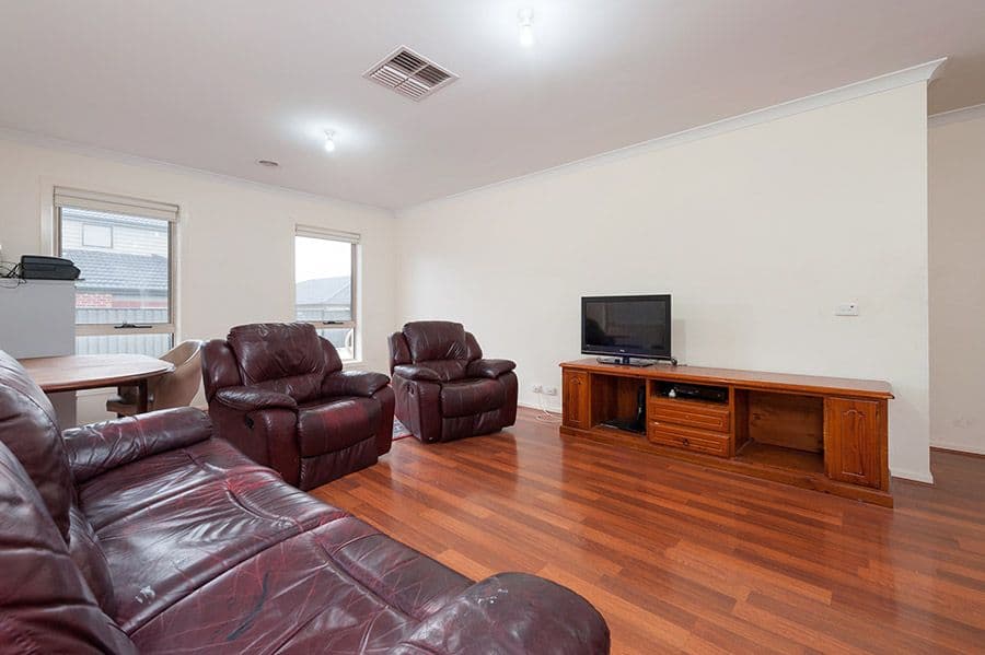 18 Kensley Circuit, Craigieburn VIC 3064, Craigieburn - Thumbnail 3