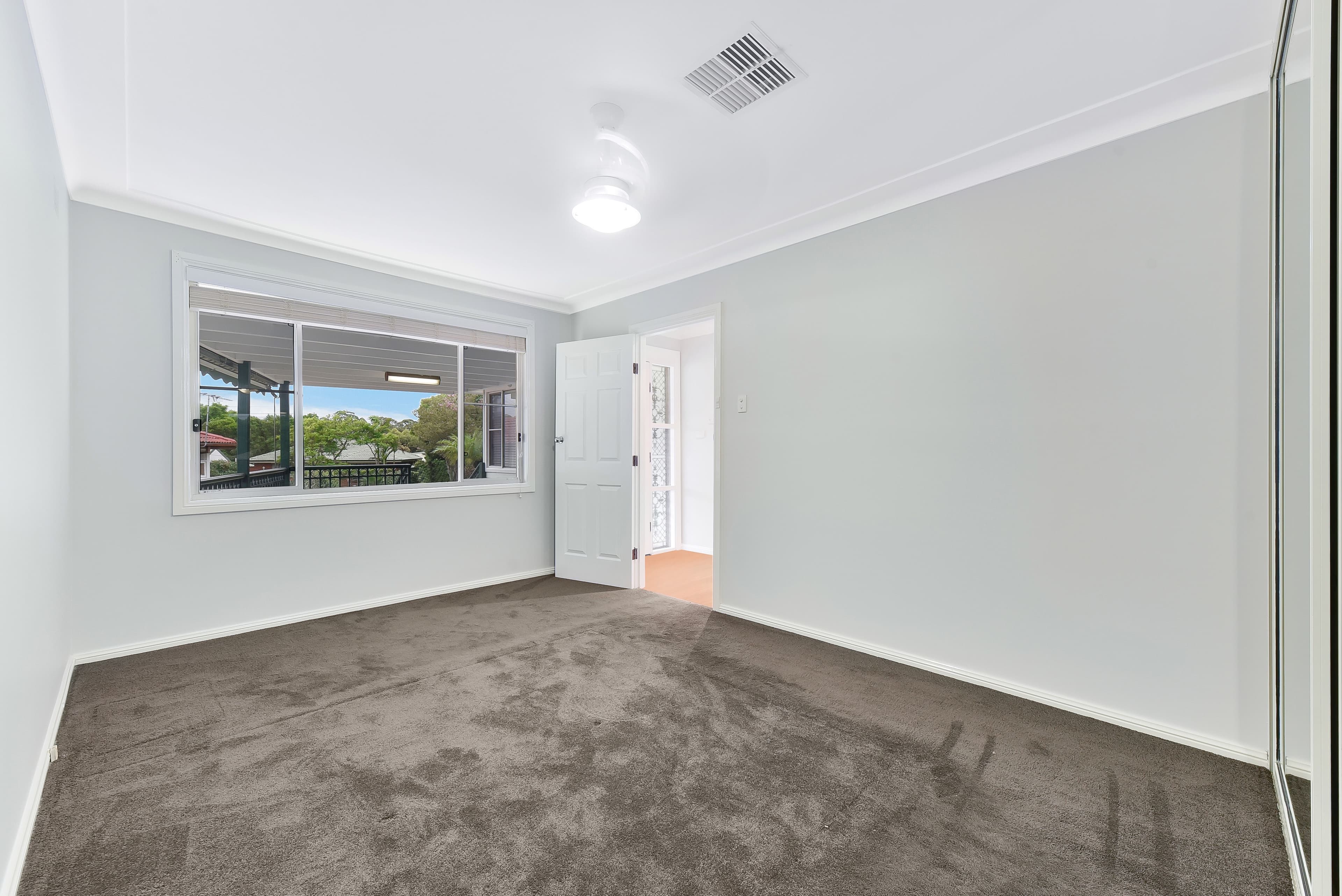 5 Grahame Avenue, Glenfield NSW 2167, Glenfield - Thumbnail 7