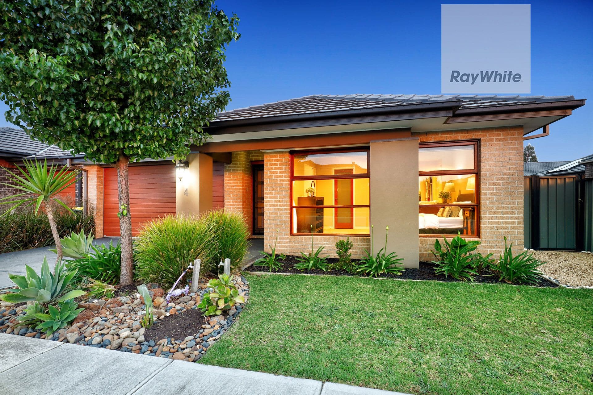 4 Millicent Drive, Craigieburn VIC 3064, Craigieburn - Thumbnail 2