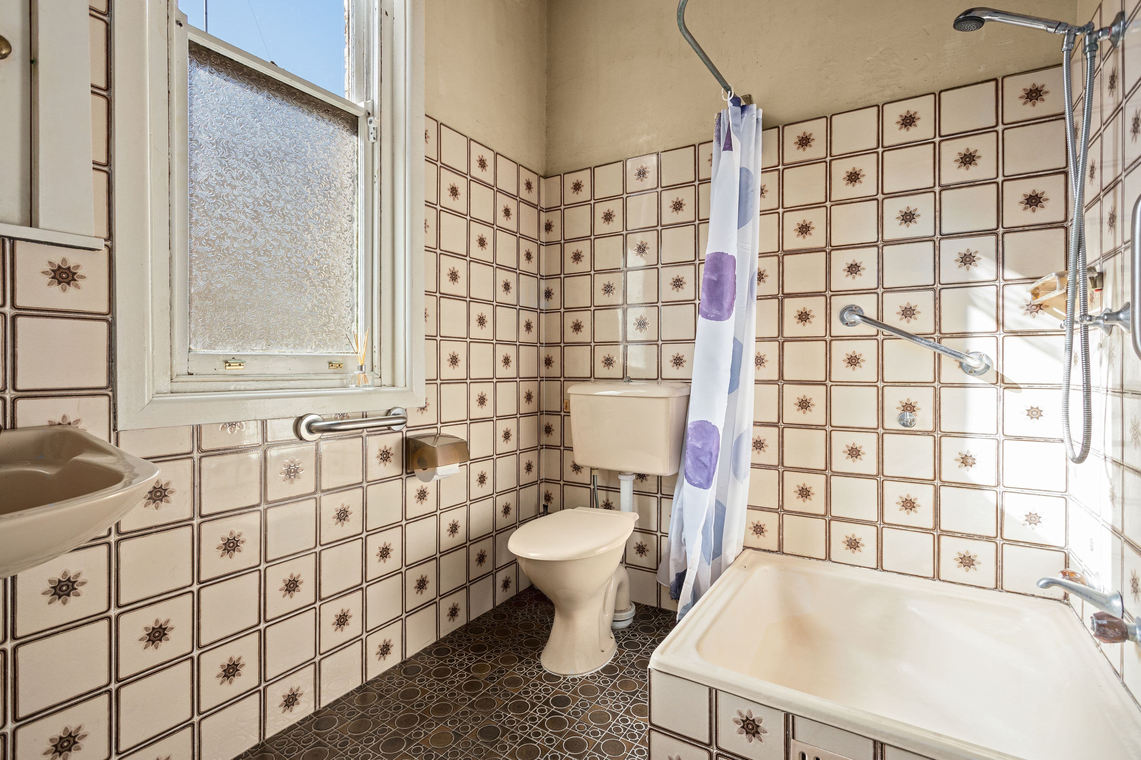31 Hampton Court Road, Carlton NSW 2218, Carlton - Thumbnail 7